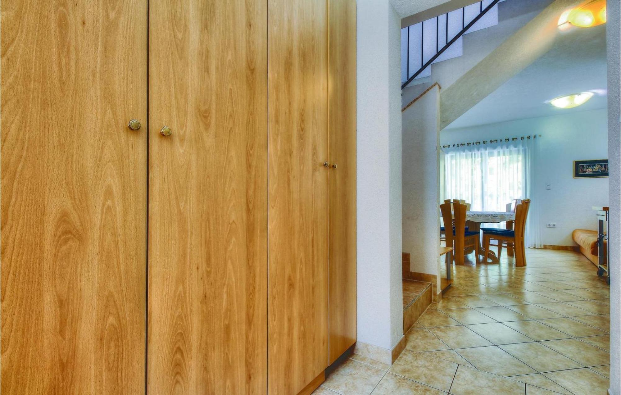 3 Bedroom Gorgeous Home In Buje Exterior photo